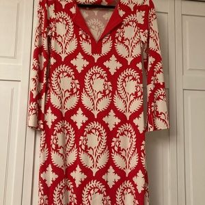 Striking DVF 100% silk tunic
